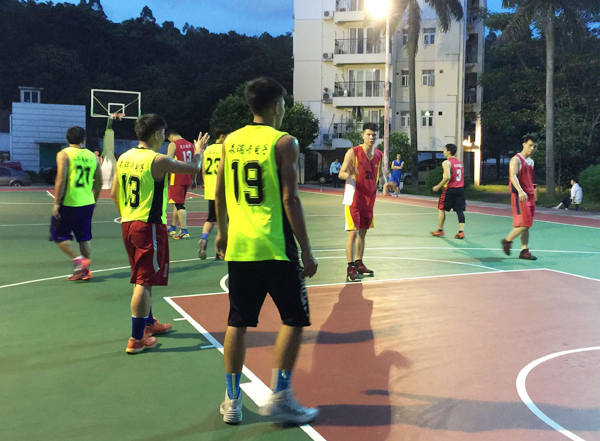 深圳森瑞普电子球队参加塘下涌第四届企业篮球联赛